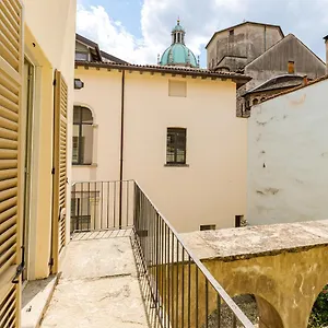 https://palazzo-odescalchi.it-lombardy.com