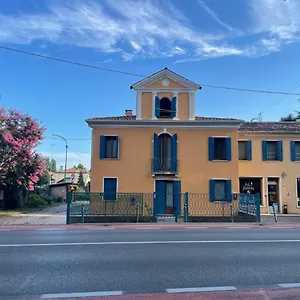 https://villa-iside.hotelinveneto.com